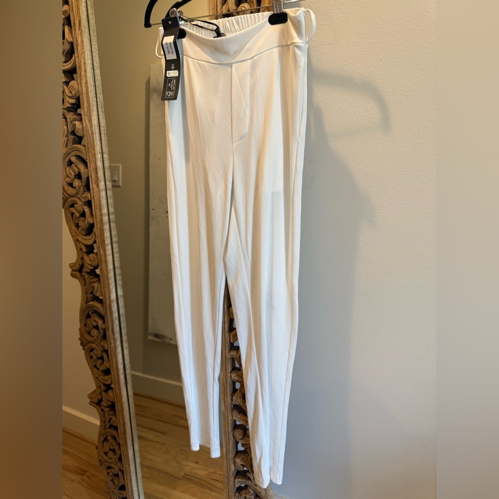 NU Denmark soft stretchy white pants Small NWT made in Italy